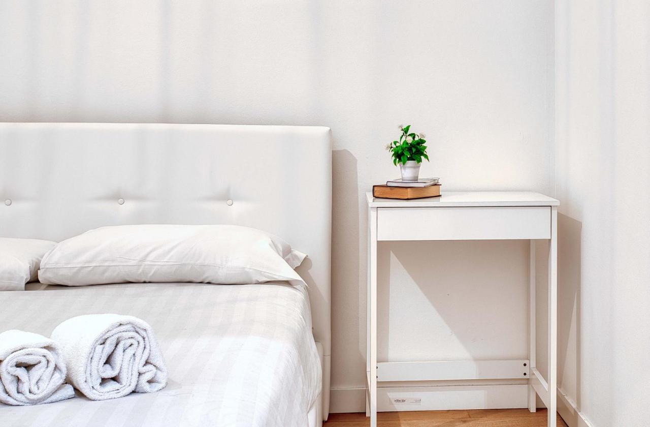 Appartement Joivy Warm And Inviting Flat With Balcony à Milan Extérieur photo